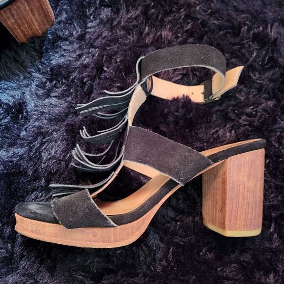 EU 38 Elegant Black Suede Block Heel Sandals - Picture 6 of 10